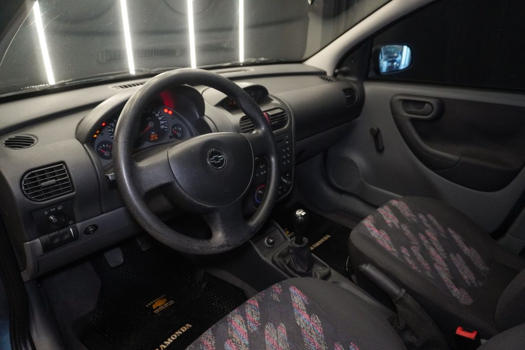 Chevrolet Corsa 2 1.8 GL AA+DIR GAS 2005